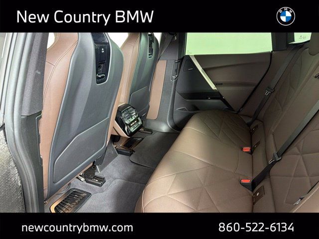 Used 2024 BMW iX xDrive50 w/ Sport Package AWD/4WD image 14