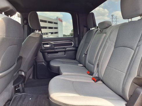 Used 2024 RAM 2500 Big Horn AWD/4WD image 19