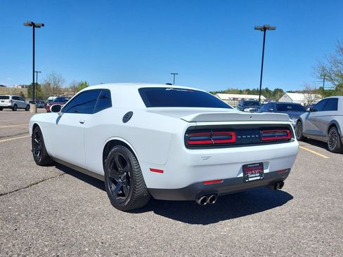 Used 2022 Dodge Challenger GT RWD image 5
