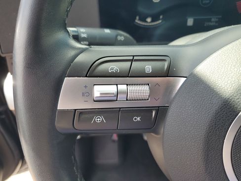 Used 2025 Hyundai Kona SEL image 17