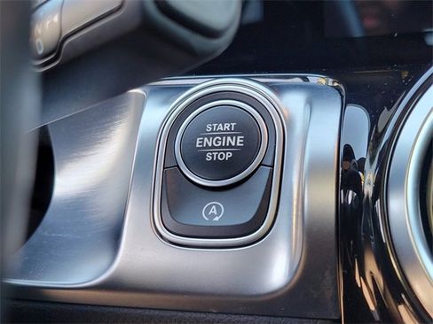 Certified 2021 Mercedes-Benz GLB 250 4MATIC image 26