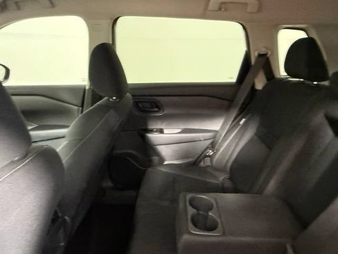 Used 2025 Nissan Rogue S AWD/4WD image 37