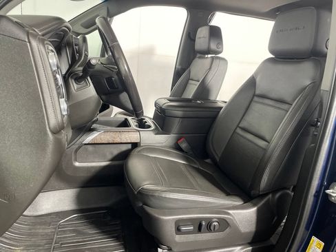 Used 2022 GMC Sierra 3500 Denali AWD/4WD image 11