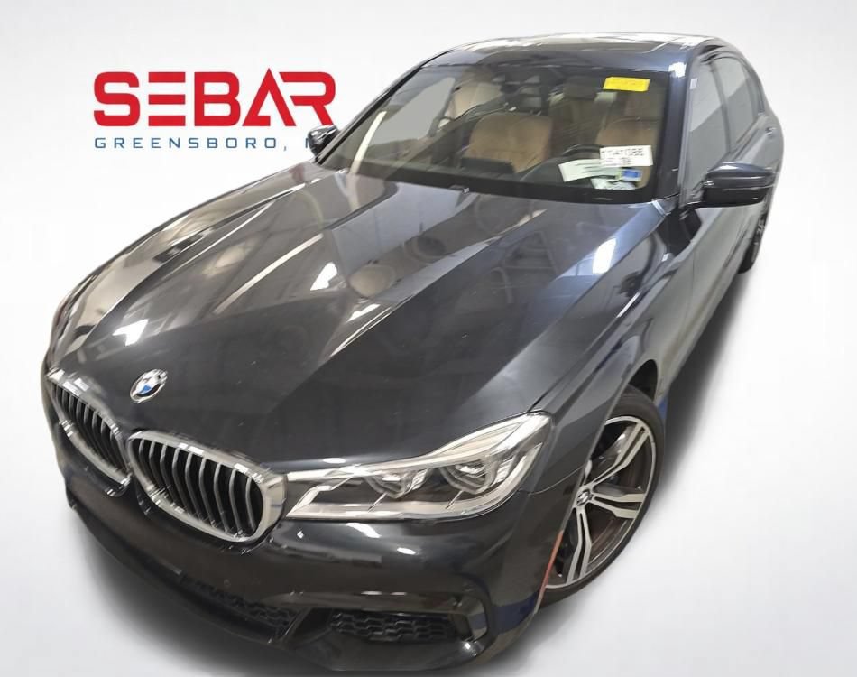 Used 2018 BMW 750i xDrive AWD/4WD image 1