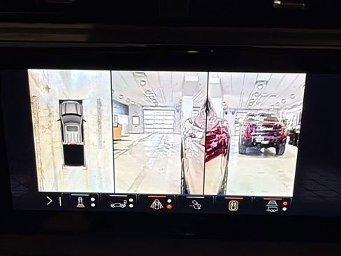 Used 2025 GMC Sierra 1500 AT4 w/ AT4 Premium Package image 43