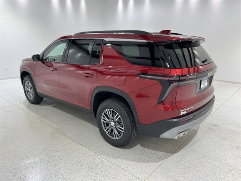 New 2026 Chevrolet Traverse LT w/ Driver Confidence Package image 3