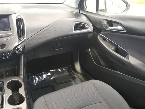 Used 2019 Chevrolet Cruze LS image 16