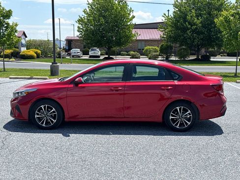 Used 2024 Kia Forte LXS FWD image 4