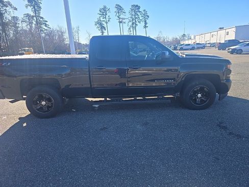 Used 2018 Chevrolet Silverado 1500 LT w/ All Star Edition image 4