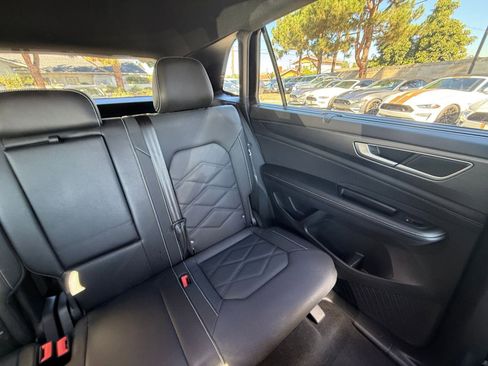 Used 2025 Volkswagen Atlas Cross Sport SE image 33