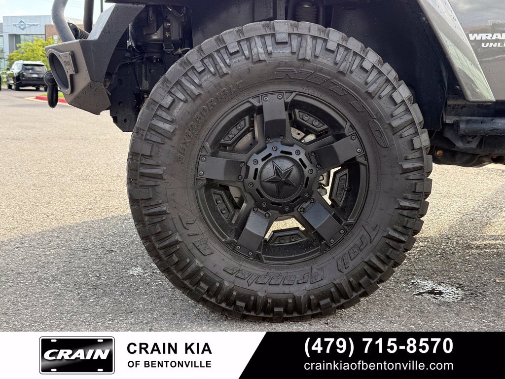 Used 2016 Jeep Wrangler Unlimited Rubicon w/ Connectivity Group AWD/4WD image 32