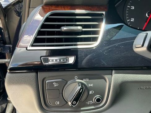 Used 2013 Audi A8 L 3.0T w/ Driver Assistance Pkg image 43
