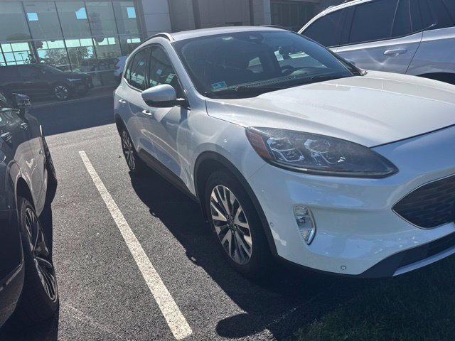 Used 2020 Ford Escape Titanium AWD/4WD image 2