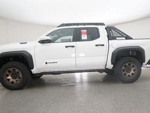 New 2025 Toyota Tacoma 4x4 Double Cab Hybrid image 9