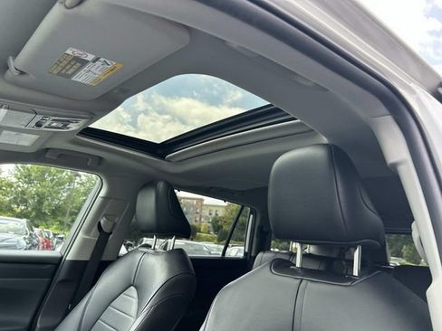 Used 2022 Toyota Highlander XLE AWD/4WD image 23