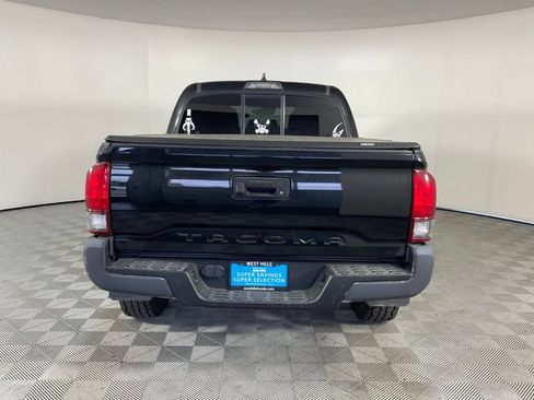 Used 2018 Toyota Tacoma SR5 RWD image 14