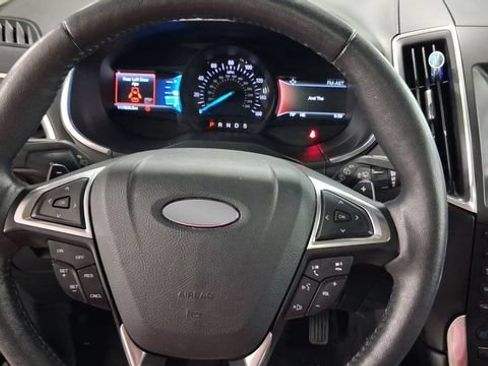 Used 2015 Ford Edge Titanium w/ Equipment Group 301A FWD image 11