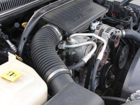 Used 2010 Jeep Grand Cherokee Laredo image 23