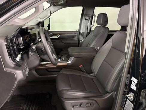 Used 2026 Chevrolet Silverado 2500 LT w/ Trail Boss Package image 19