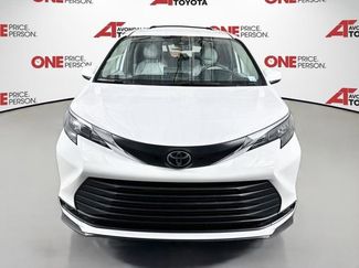 Certified 2026 Toyota Sienna LE FWD video 3