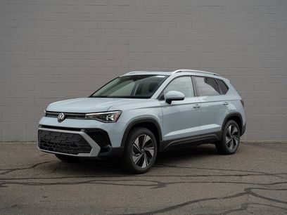 New 2025 Volkswagen Taos SE