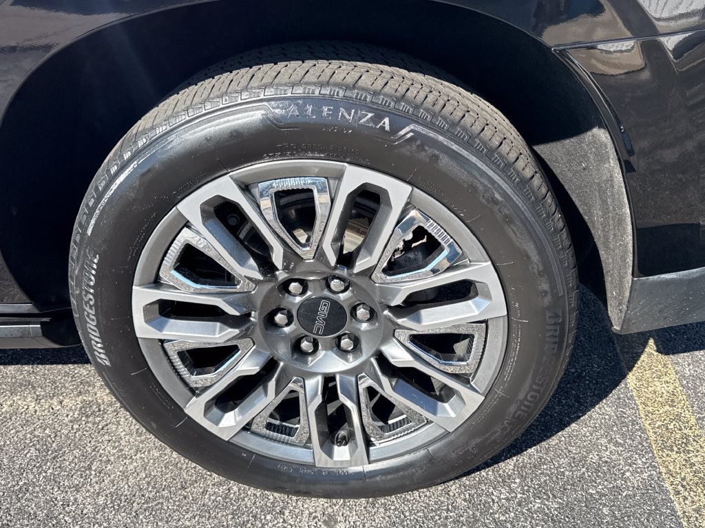 Certified 2023 GMC Yukon XL Denali Ultimate AWD/4WD image 7