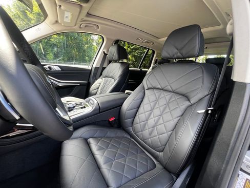 Certified 2026 BMW X7 xDrive40i w/ Executive Package image 11