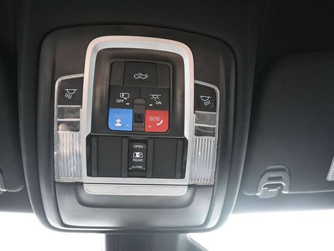 Used 2025 RAM 1500 Laramie AWD/4WD image 19