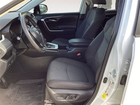 Used 2023 Toyota RAV4 AWD Hybrid image 9