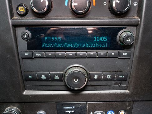 Used 2023 Chevrolet Express 2500 w/ Driver Convenience Package image 19