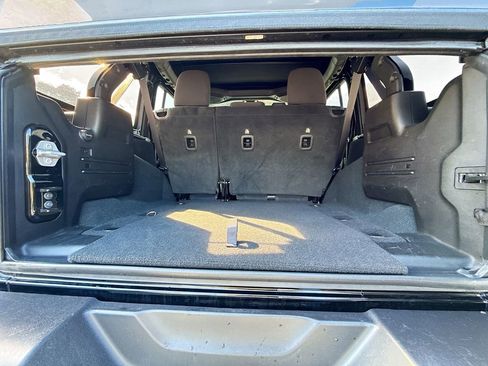 Used 2022 Jeep Wrangler Unlimited Sport image 30