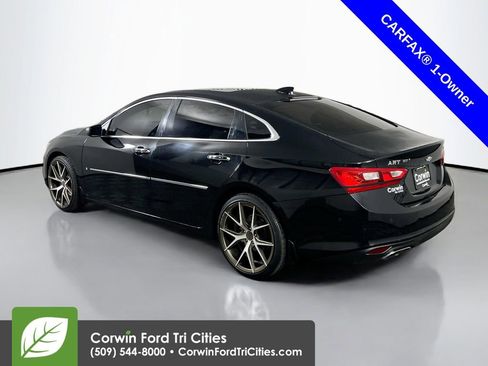 Used 2017 Chevrolet Malibu Premier w/ Premier Sun and Wheel Package FWD image 11