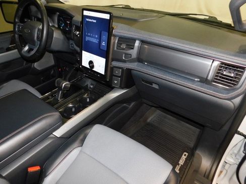 Used 2023 Ford F150 Lightning Lariat image 20