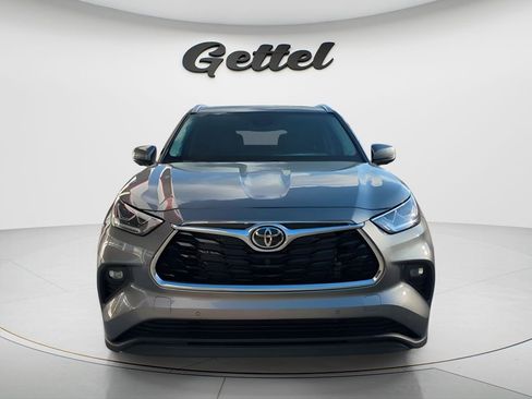 New 2026 Toyota Highlander Limited image 9