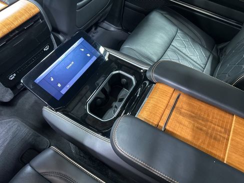 Certified 2024 Jeep Grand Wagoneer L Series III image 49