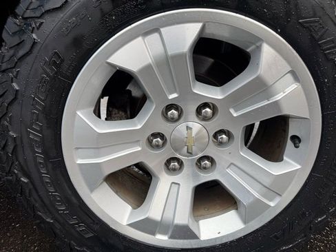 Used 2017 Chevrolet Silverado 1500 LT w/ All Star Edition image 8