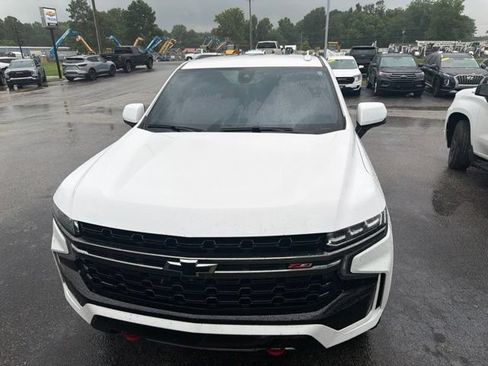 Used 2021 Chevrolet Tahoe Z71 w/ Z71 Off-Road Package AWD/4WD image 18