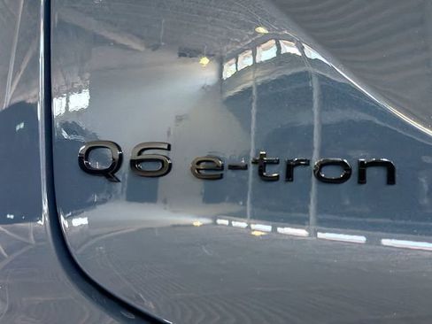 New 2027 Audi Q6 e-tron Premium AWD/4WD image 11