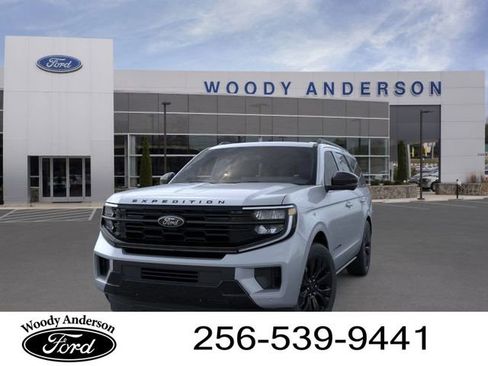 New 2025 Ford Expedition Platinum w/ Stealth Appearance Package image 2