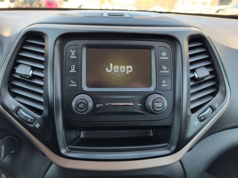 Used 2016 Jeep Cherokee Sport AWD/4WD image 23