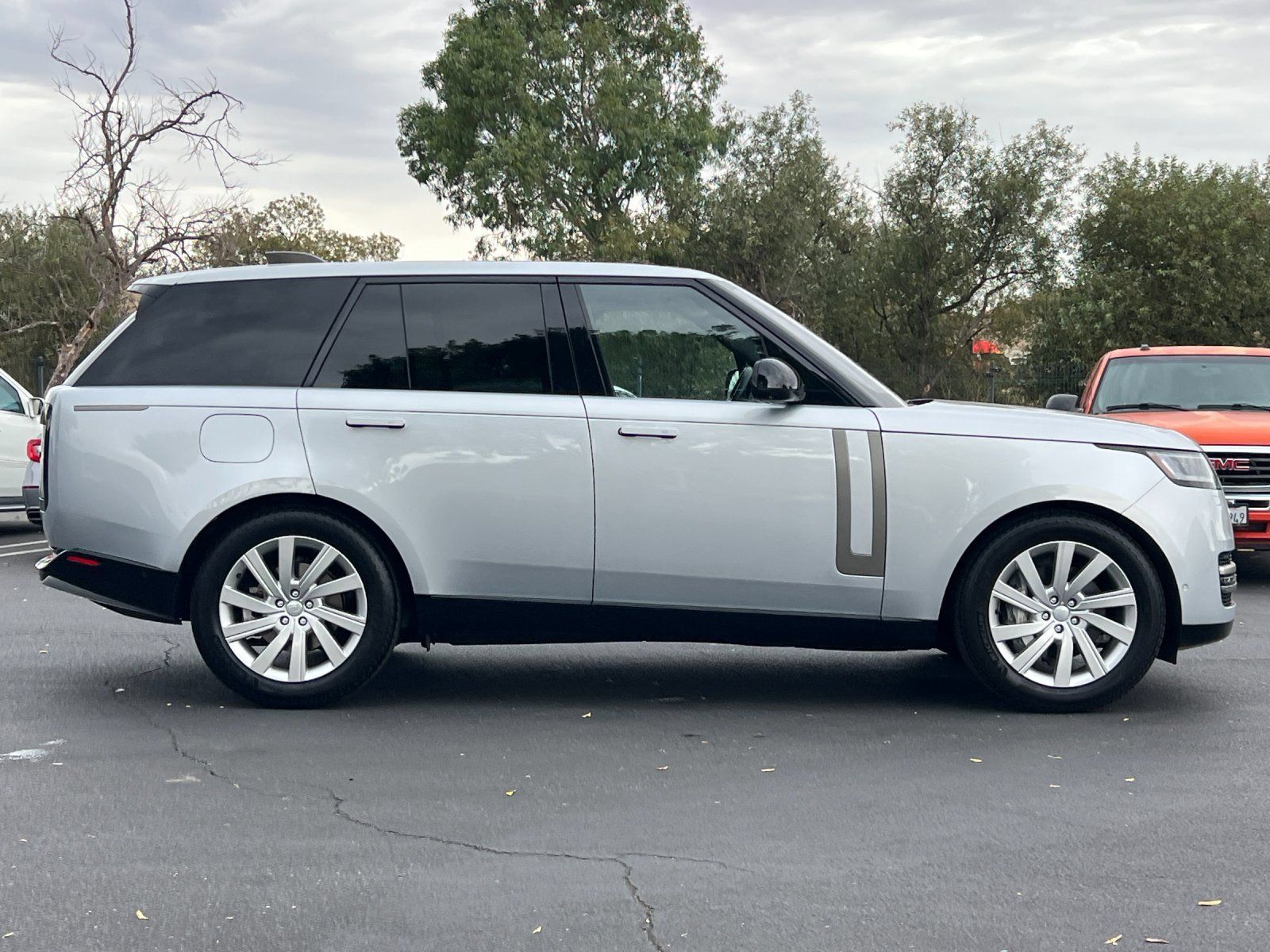 Used 2023 Land Rover Range Rover SE AWD/4WD image 7
