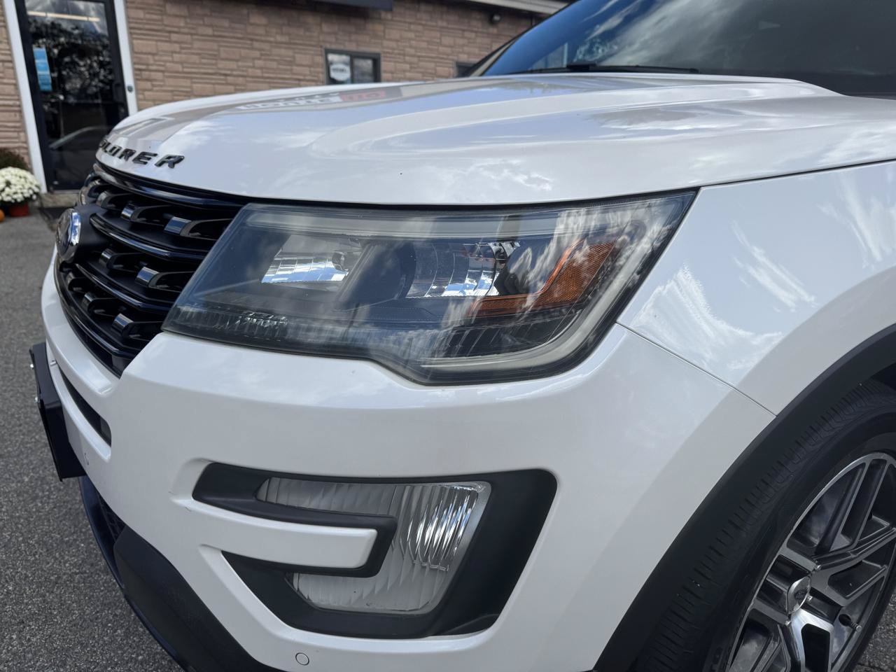 Used 2016 Ford Explorer Sport w/ Equipment Group 401A AWD/4WD image 16