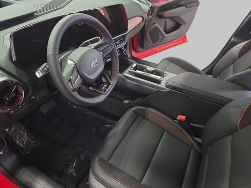 New 2025 Chevrolet Equinox EV RS w/ Convenience Package II FWD image 19