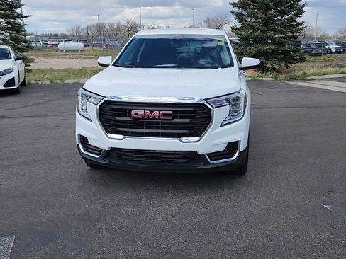 Used 2024 GMC Terrain SLE AWD/4WD image 4