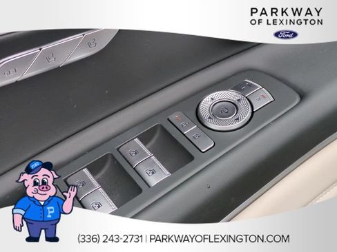 Used 2026 Genesis GV80 2.5T Advanced AWD/4WD image 13