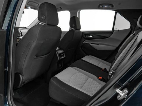 Used 2021 Chevrolet Equinox LS image 33