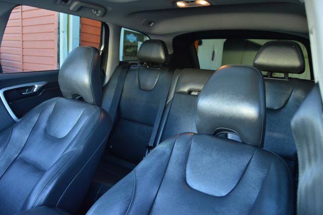 Used 2015 Volvo XC60 T5 Premier w/ Proximity Package FWD image 55