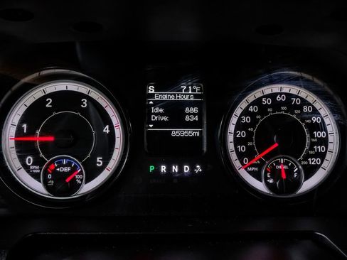 Used 2017 RAM 2500 SLT AWD/4WD image 19