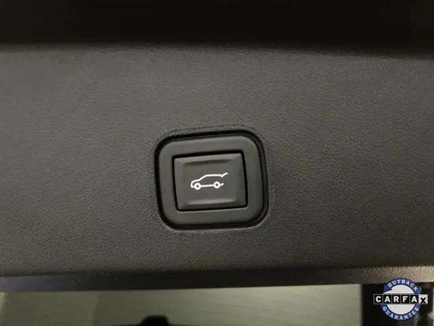 Used 2023 Cadillac Lyriq 2WD image 8