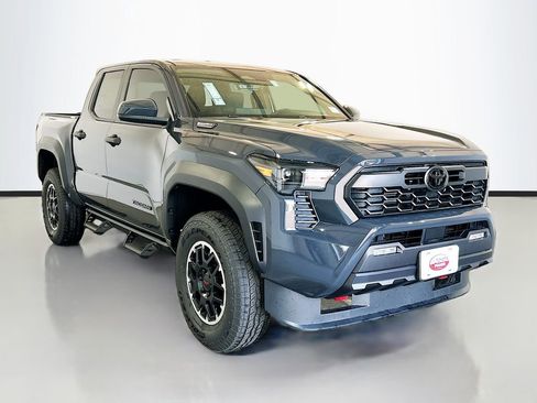 New 2026 Toyota Tacoma TRD Off-Road AWD/4WD image 3